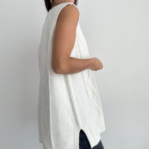 Talbots cable knit sleeveless sweater vets in cream white - Picture 6 of 10